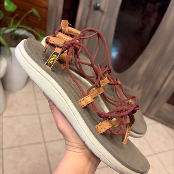 Teva sandals - Picture 8 of 10